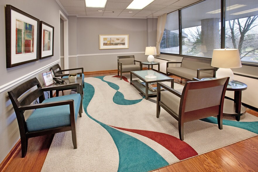 More Photos Of 6305 Ivy Ln, Greenbelt Office For Lease