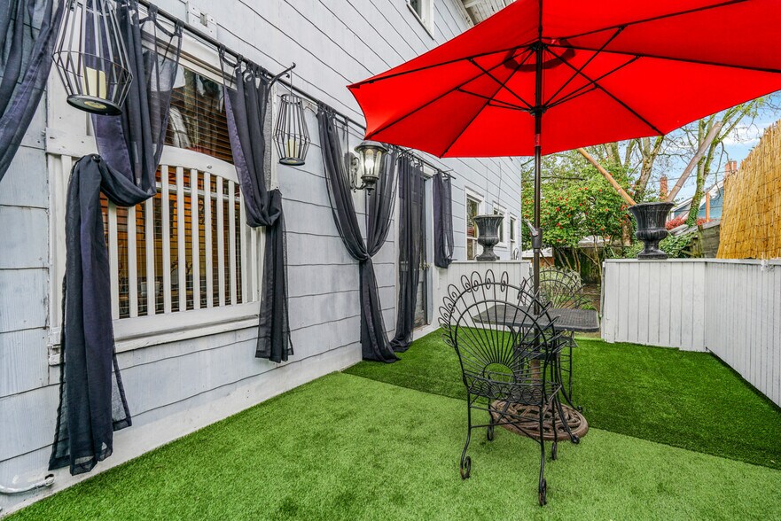 More Photos Of 3123 Ne Broadway St, Portland Storefront Retail Residential For Sale