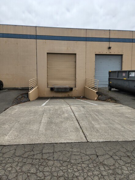 More Photos Of 118-122 Dodd Ct, American Canyon Warehouse For Lease
