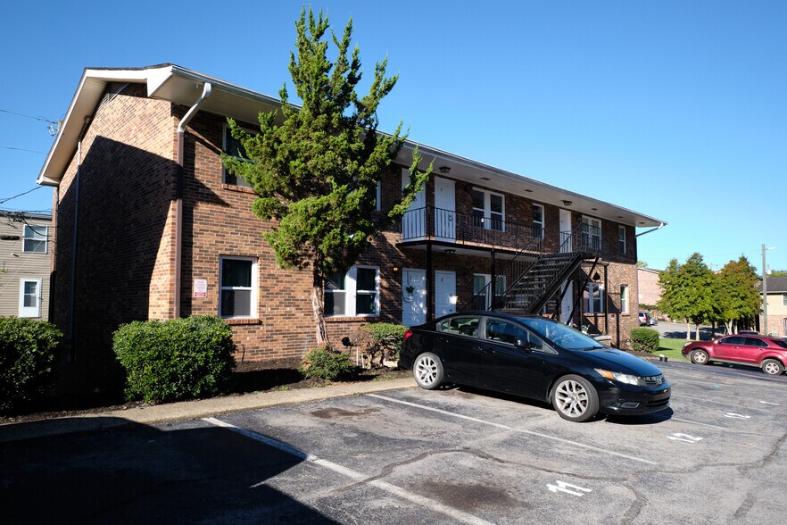 More Photos Of 609 E Inskip Dr, Knoxville Apartments For Sale