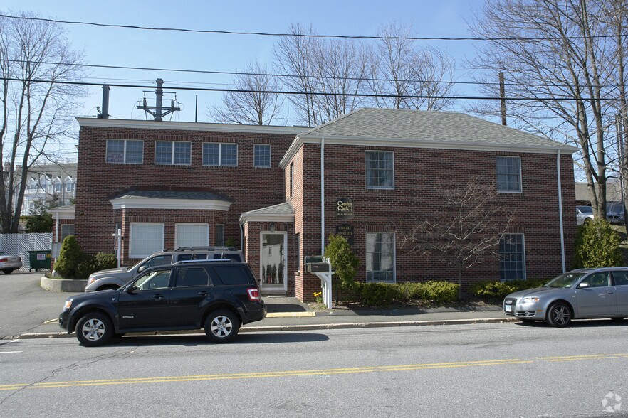 More Photos Of 27 Pine St, New Canaan Office For Sale