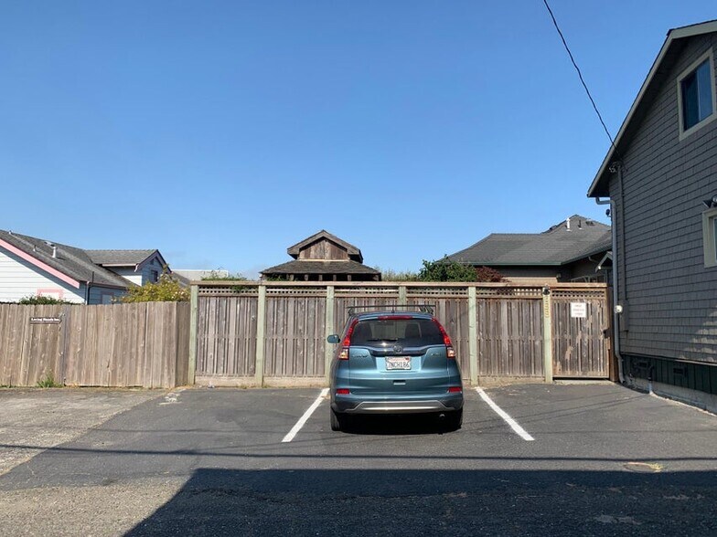 More Photos Of 755 12th St, Fortuna Office For Sale