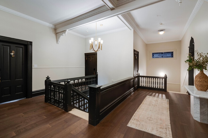 More Photos Of 443 Brown St, Napa Hotel For Sale