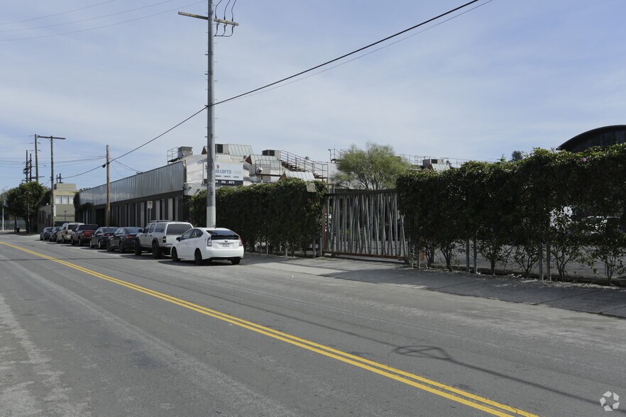 More Photos Of 2662-2684 Lacy St, Los Angeles Loft Creative Space For Lease