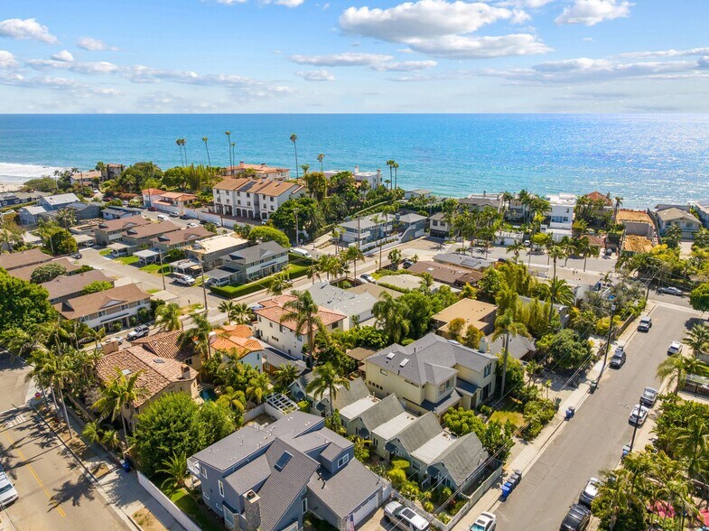 More Photos Of 215 Lolita St, Encinitas Apartments For Sale