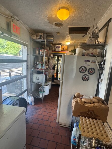 More Photos Of 4017 NE Canton Rd, Marietta Restaurant For Sale