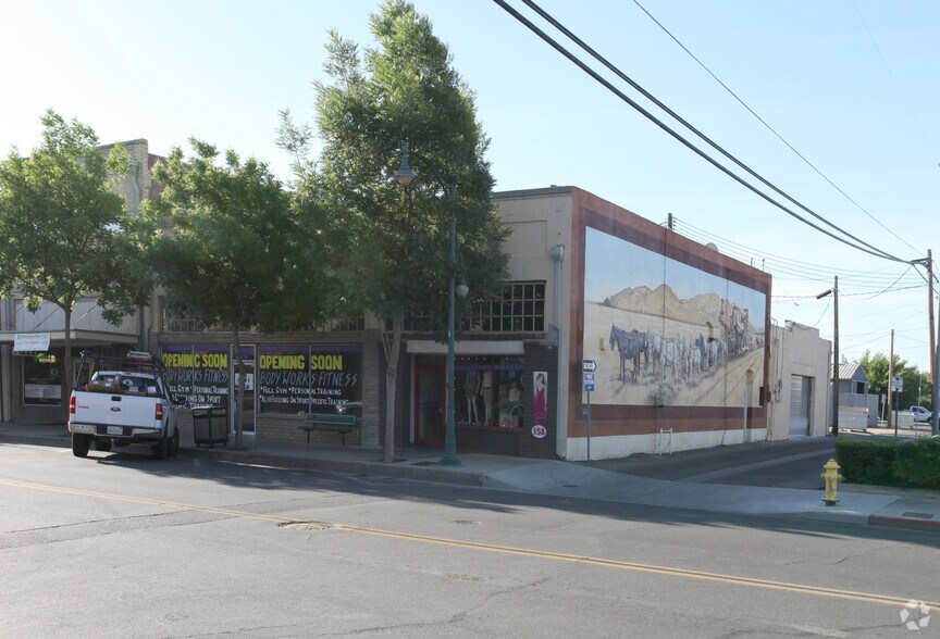 More Photos Of 158-166 E Pine St, Exeter Storefront For Sale