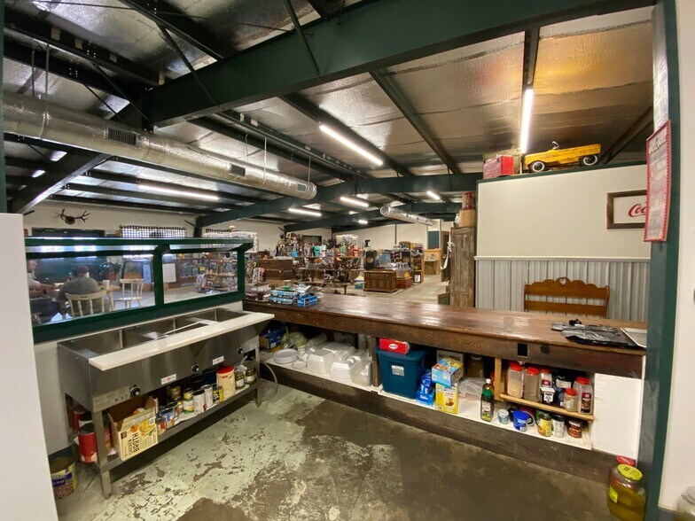 More Photos Of 1411 MS-15, Ellisville Flex For Sale