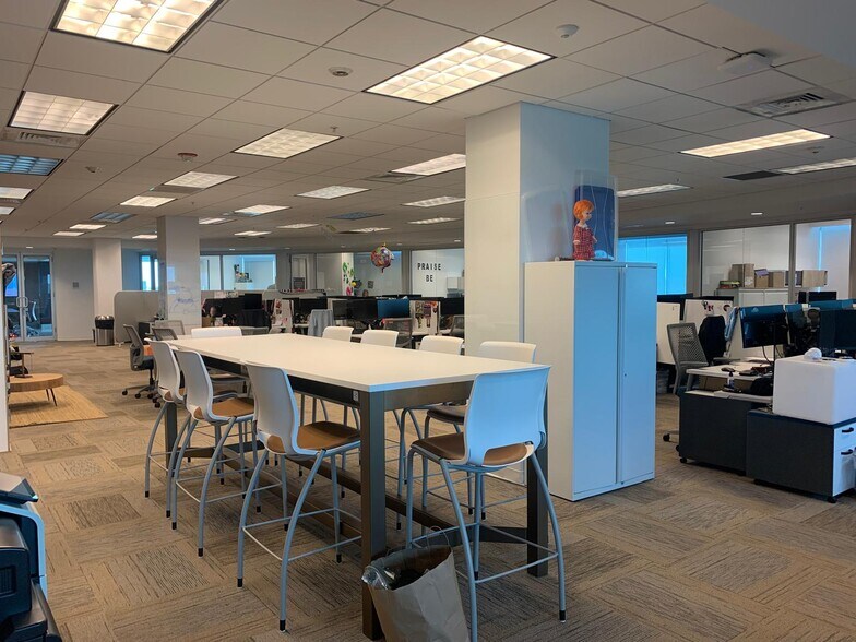 More Photos Of 2301 NW 87th Ave, Doral Office Residential For Lease