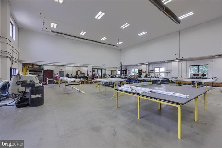 More Photos Of 206 W Kendig Rd, Willow Street Warehouse For Sale