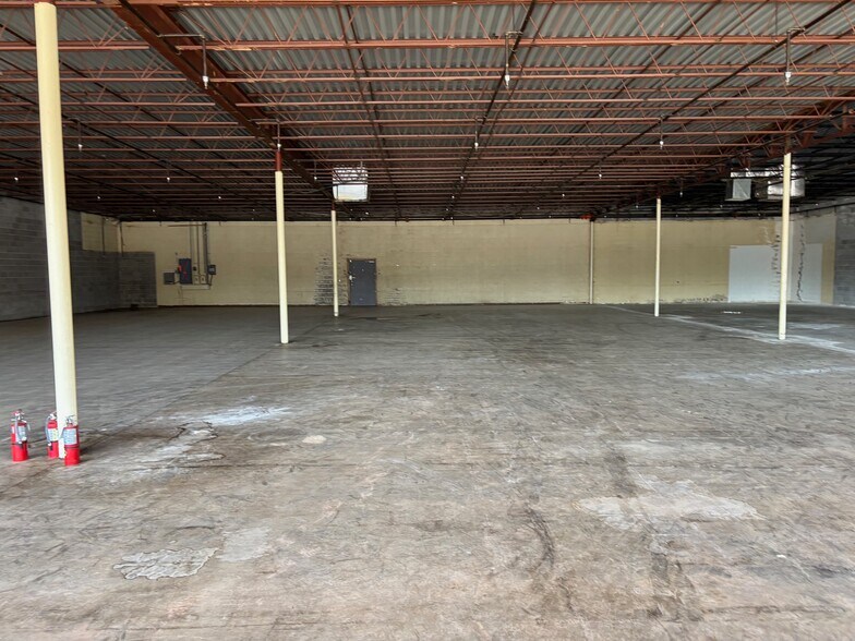 More Photos Of 1234-1246 Us Highway 70 SW, Hickory Unknown For Lease