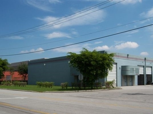 More Photos Of 6991-6995 NW 82nd Ave, Miami Warehouse For Lease