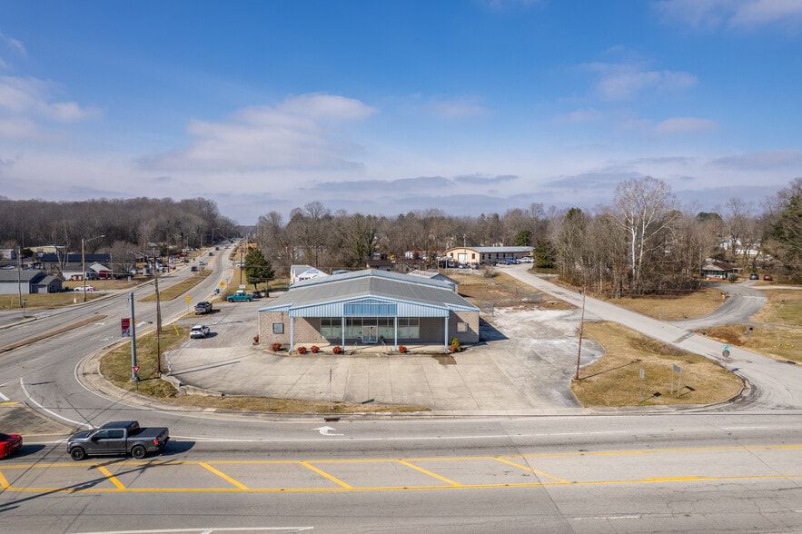 More Photos Of 25 Woodbury Hwy, Manchester Freestanding For Lease