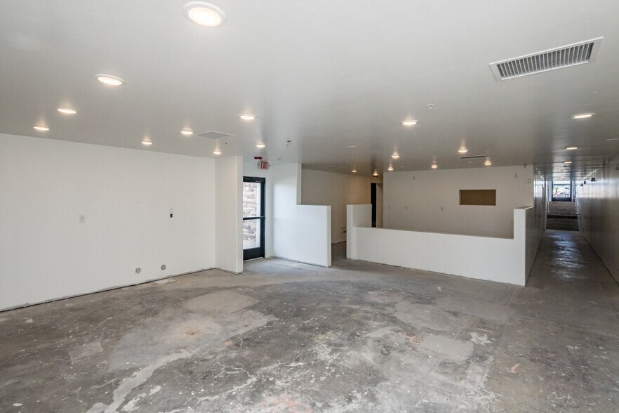 More Photos Of 1515 Marlboro Dr, Lake Havasu City Restaurant For Sale