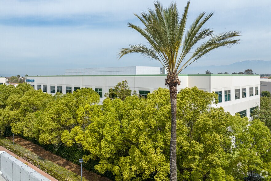 More Photos Of 355 E Rincon St, Corona Office For Lease