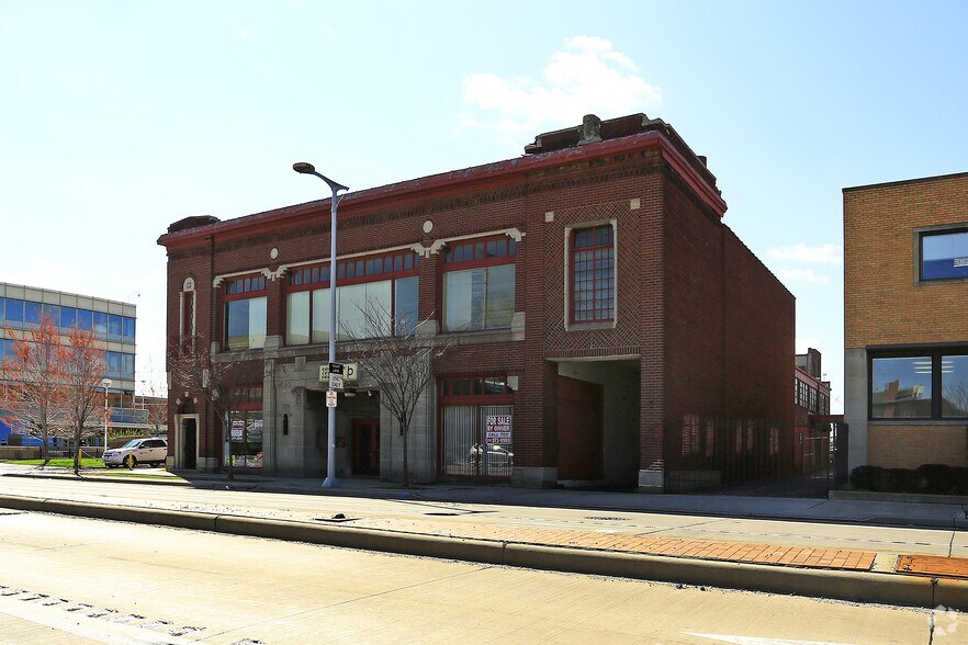 More Photos Of 3800-3812 Euclid Ave, Cleveland Light Manufacturing For Lease