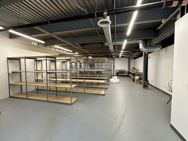 More Photos Of 26 Parkridge Rd, Haverhill Research And Development For Lease