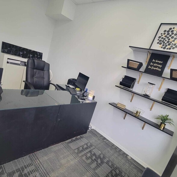 More Photos Of 1982 Main St E, Snellville Storefront For Sale