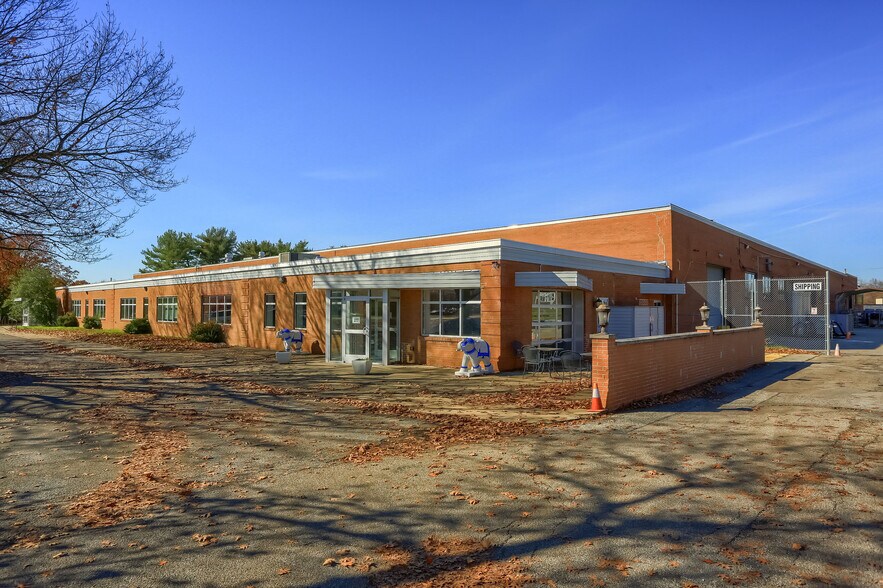 More Photos Of 150 Gamma Dr, Pittsburgh Light Manufacturing For Sale