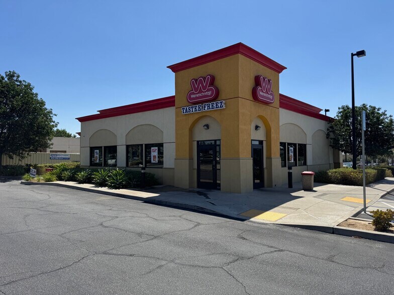 More Photos Of 4605 E 4th St, Ontario Fast Food For Sale