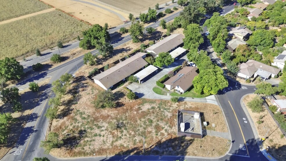 Primary Photo Of 2310 Evenstar Ln, Davis Apartments For Sale