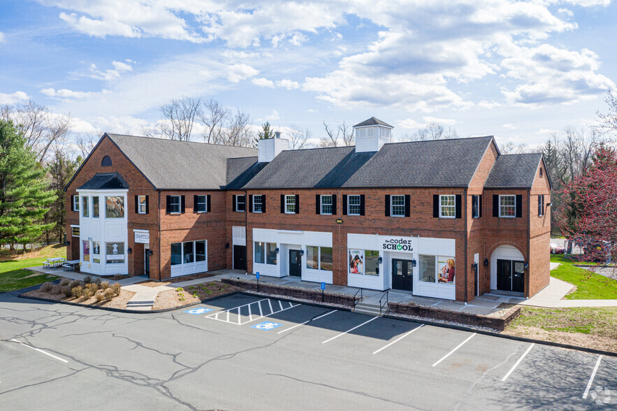 Primary Photo Of 1051 Farmington Ave, Farmington Office For Lease