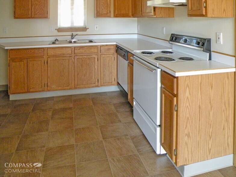 More Photos Of 1597 NW Portland Ave, Bend Apartments For Sale