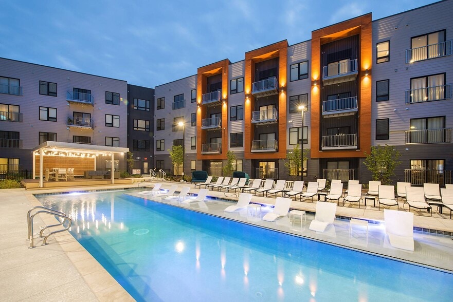 More Photos Of 1000 Berkley Pky, Kansas City Apartments For Sale