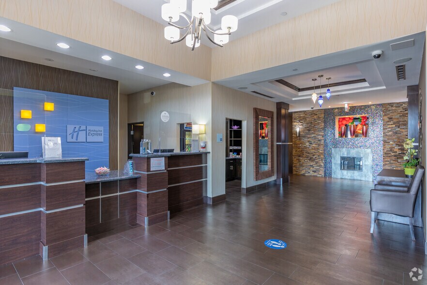 More Photos Of 9120 West Rd, Houston Hotel For Sale