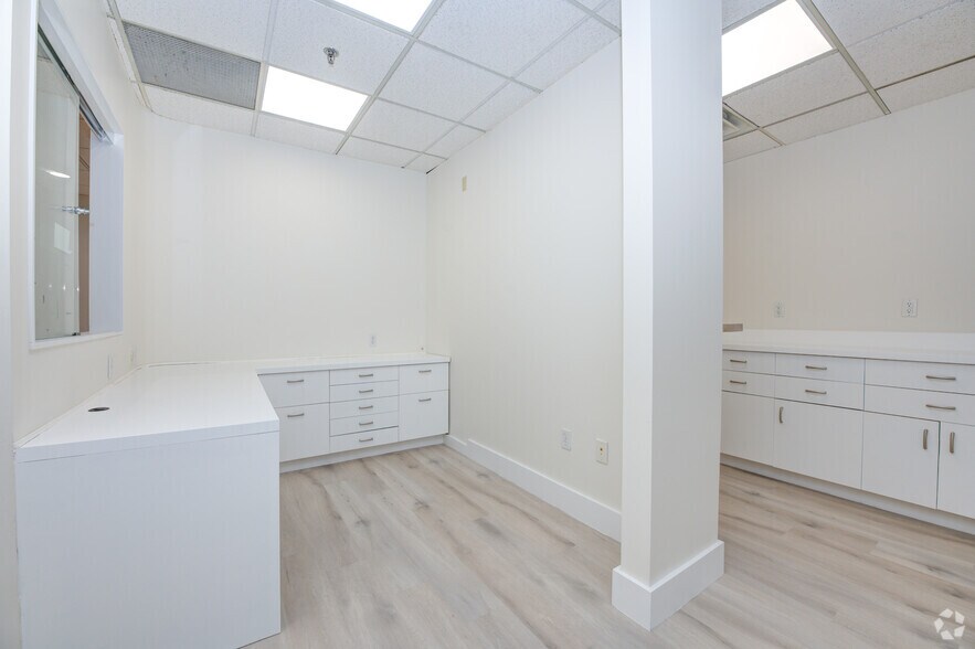 More Photos Of 23-00 State Route 208, Fair Lawn Coworking Space