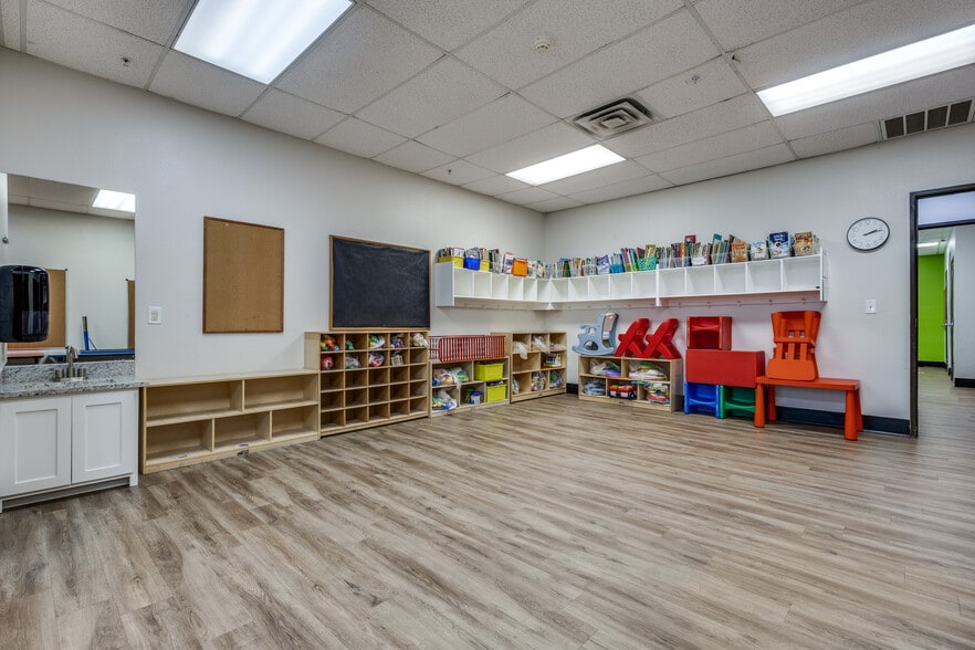 More Photos Of 2120 S Garden Ridge Blvd, Flower Mound Religious Facility For Sale