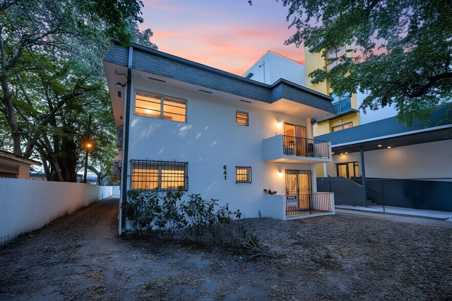 More Photos Of 641 NW 2nd St, Miami Apartments For Sale