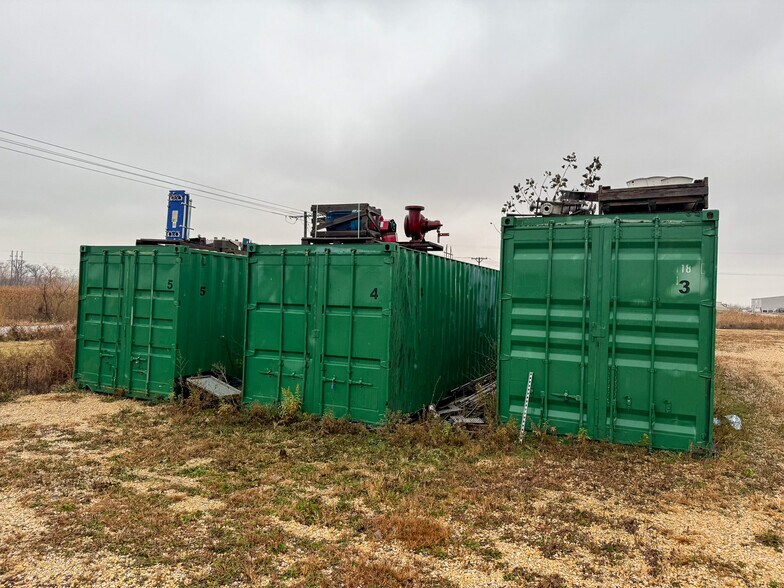 More Photos Of 5640 44th Ave S, Clinton Office For Sale