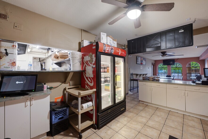 More Photos Of 8032 4th St NW, Albuquerque Restaurant For Sale