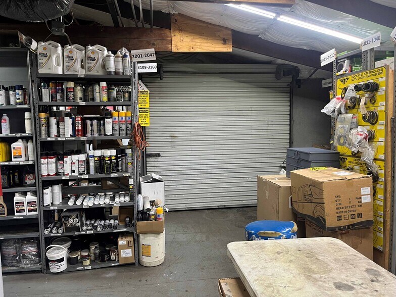 More Photos Of 941 66th Ave SW, Cedar Rapids Warehouse For Sale