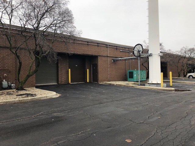 More Photos Of 2600 Warrenville Rd, Downers Grove Office For Lease