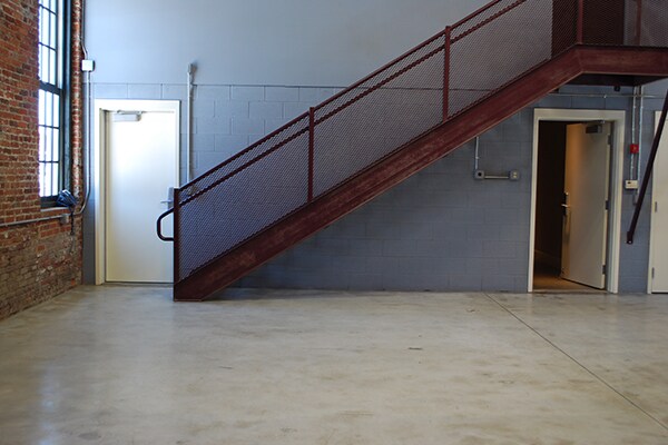 More Photos Of 81 Freight Yard Way, Northfield Showroom For Sale