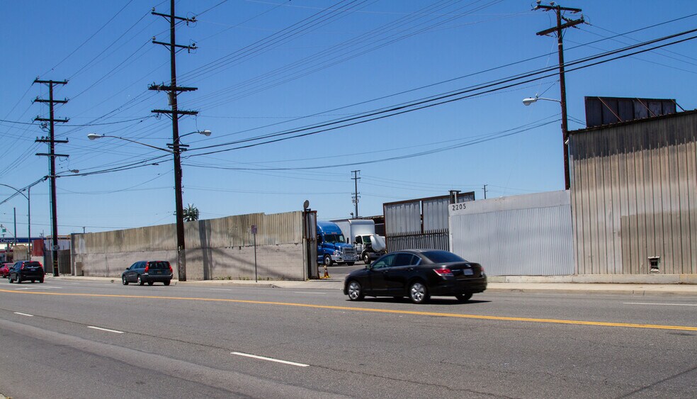 More Photos Of 2205 Nadeau St, Huntington Park Warehouse For Lease