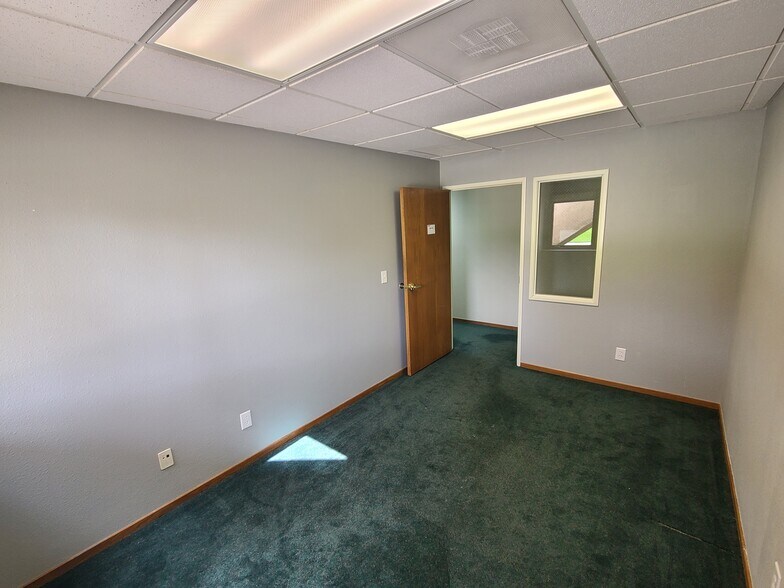 More Photos Of 3225 Templeton Gap Rd, Colorado Springs Office For Lease
