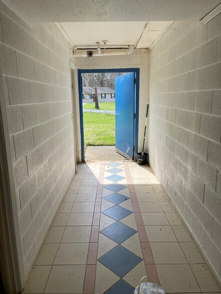More Photos Of 2940 Calderwood Hwy, Maryville Religious Facility For Sale