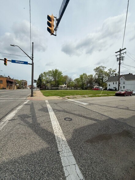 More Photos Of 3257 W 25th St, Cleveland Land For Lease