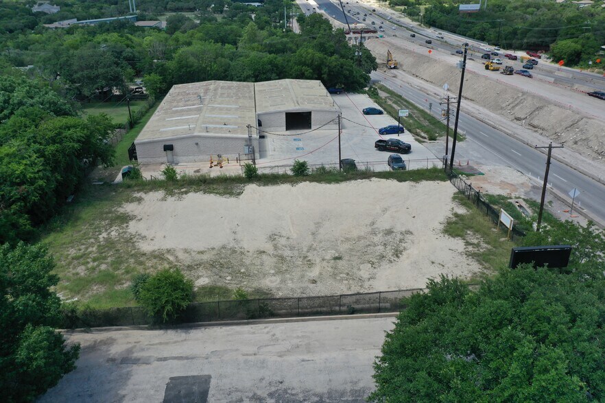 More Photos Of 11930 Interstate 35 hwy, Austin Land For Lease