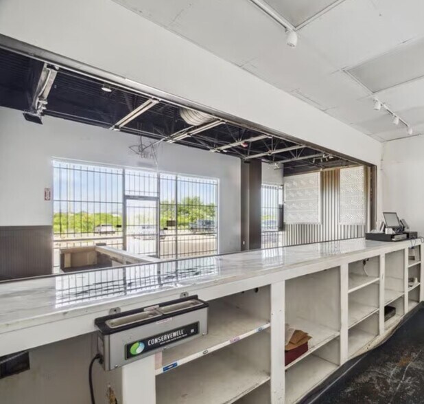 More Photos Of 8620 Grand Mission Blvd, Richmond Storefront For Lease