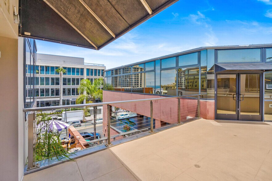 More Photos Of 1025 Prospect St, La Jolla General Retail For Sale