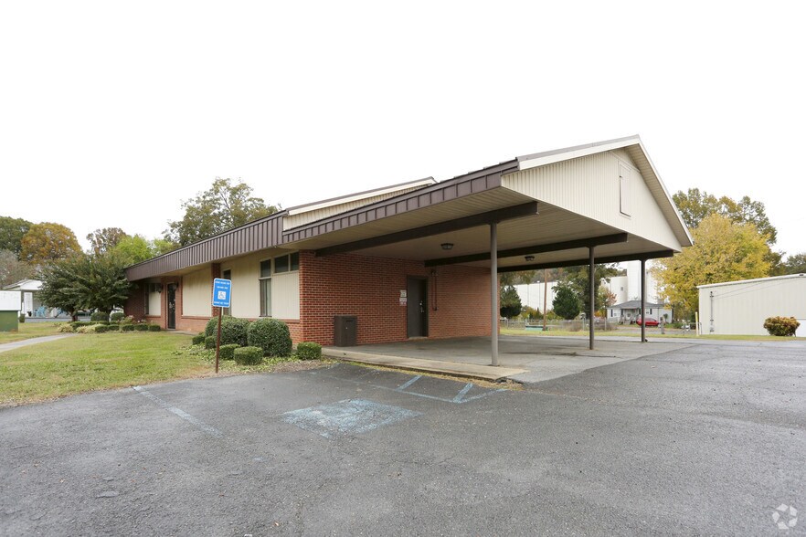 Primary Photo Of 1321 US Hwy 41 N, Calhoun Office For Lease