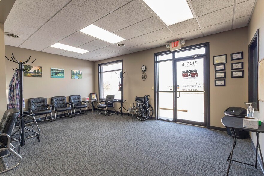 More Photos Of 2100 Silva Ln, Moberly Office For Sale