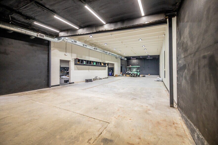 More Photos Of 1614 Franklin Rd, Brentwood Storefront Retail Office For Sale