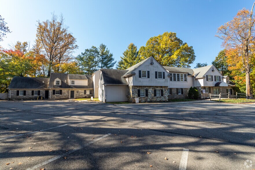 More Photos Of 3110 Grant Ave, Philadelphia Office For Sale