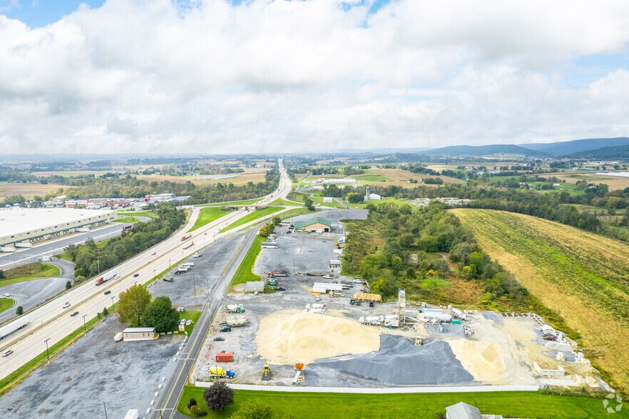 More Photos Of 655 Brown Rd, Myerstown Warehouse For Sale