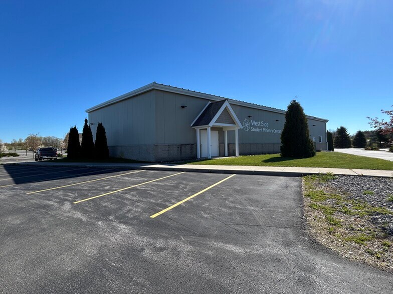 More Photos Of 4975 E Traverse Hwy, Traverse City Religious Facility For Lease